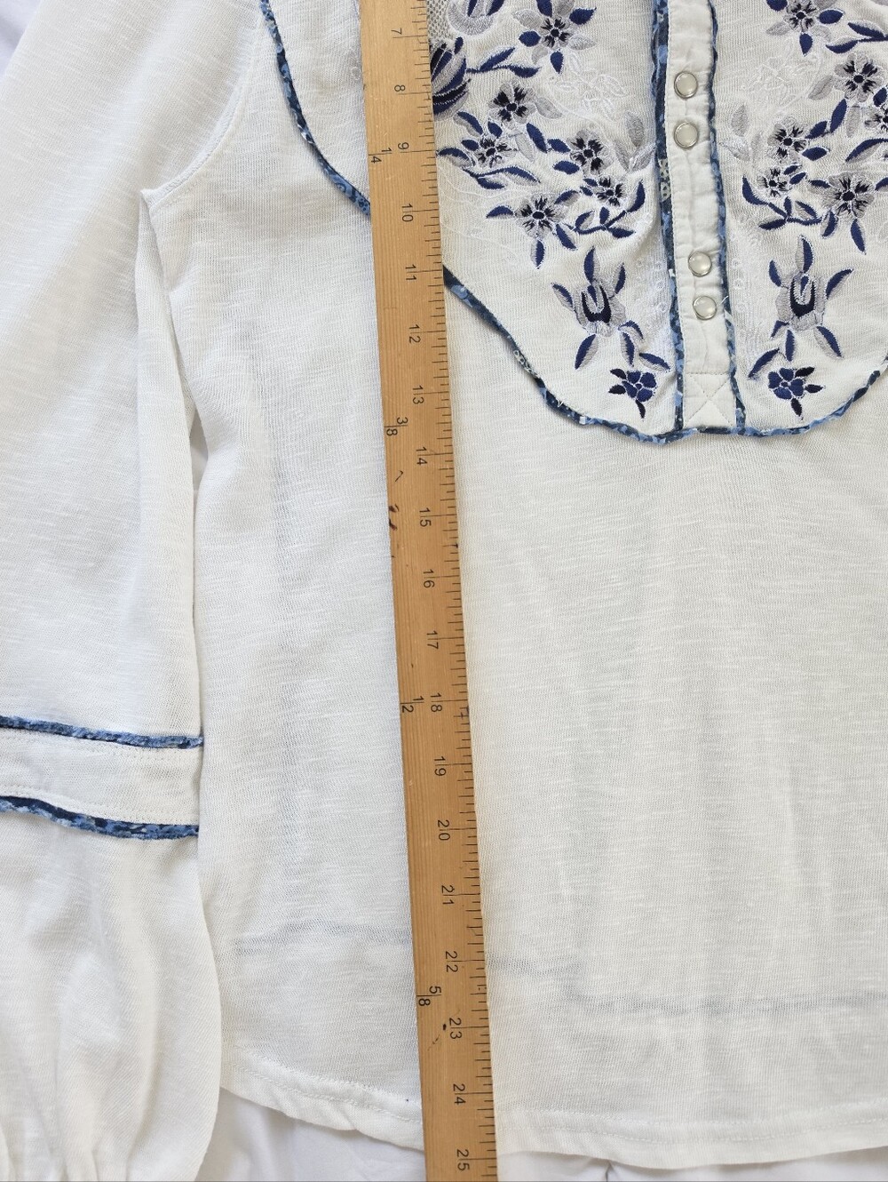 Free People Sundance Kid Henley Iviry/blue Top with Floral Embroidery - Picture 6 of 11